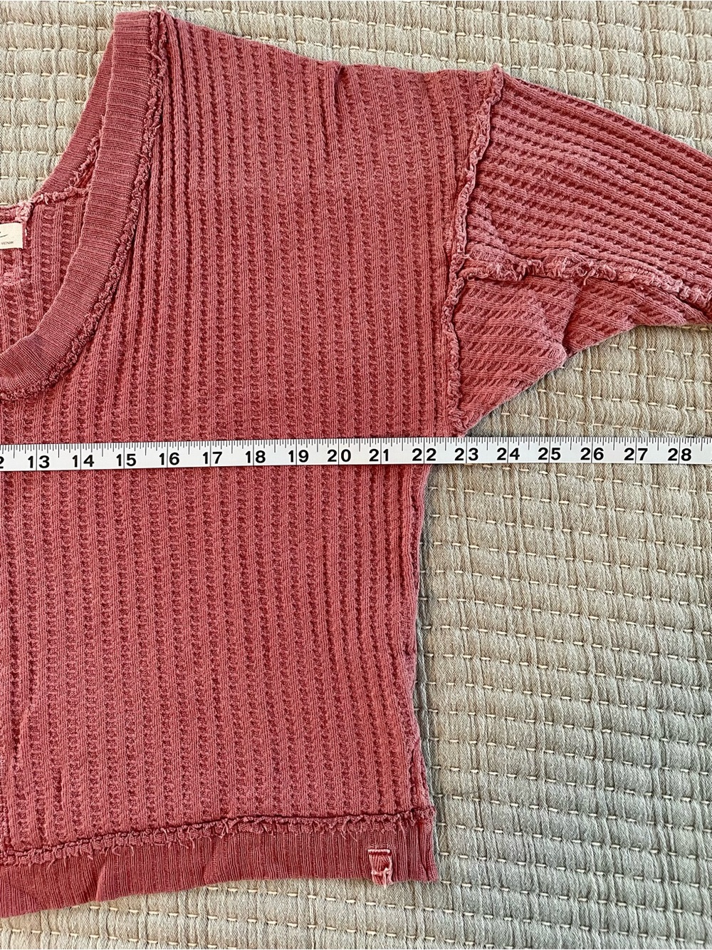 We The Free Pink Off The Shoulder V-Neck Cropped Sweater - Picture 6 of 8